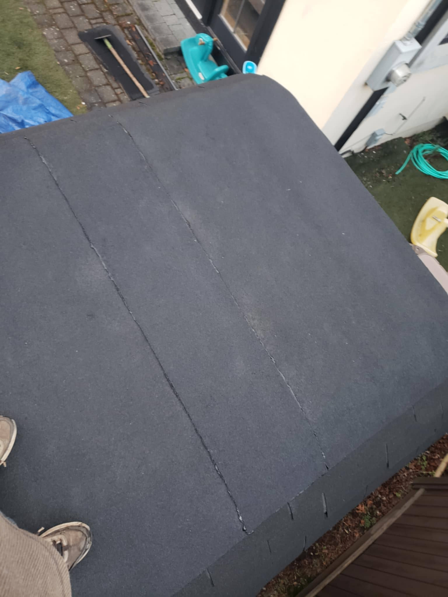 Low-slope flat roof finished with precise edge detail